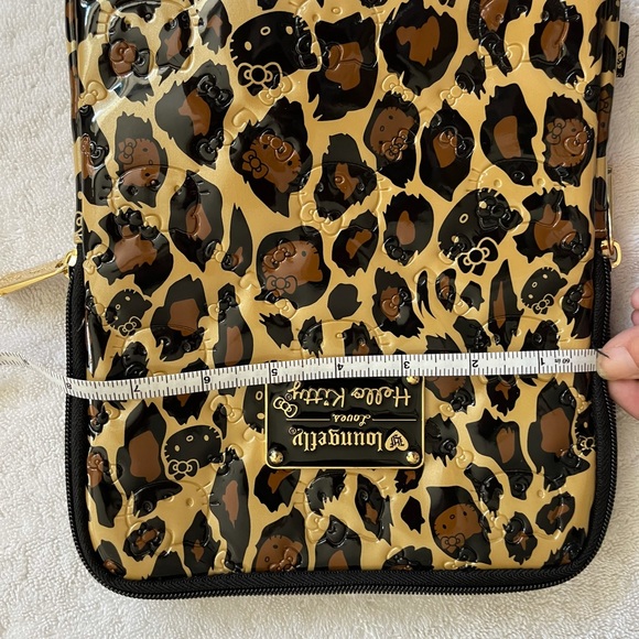 Hello Kitty iPad Case.  Rare  NWOT - Picture 2 of 5